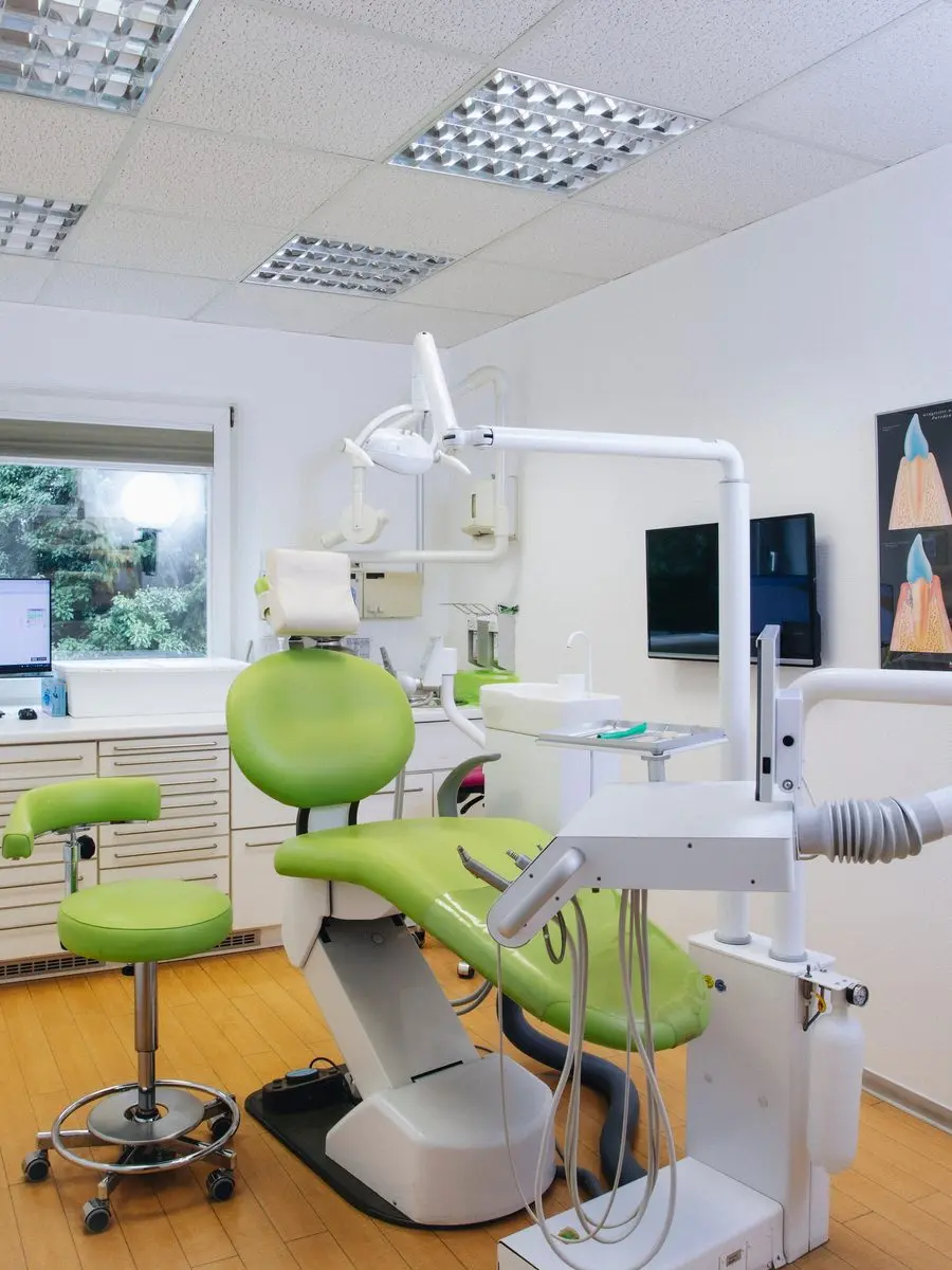 Behandlungszimmer mit Tageslicht