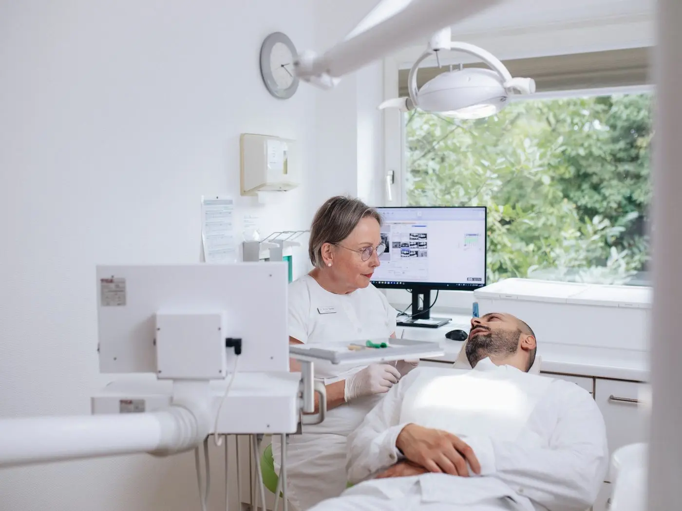 Dreidimensionale Planung für Implantat und Knochenaufbau